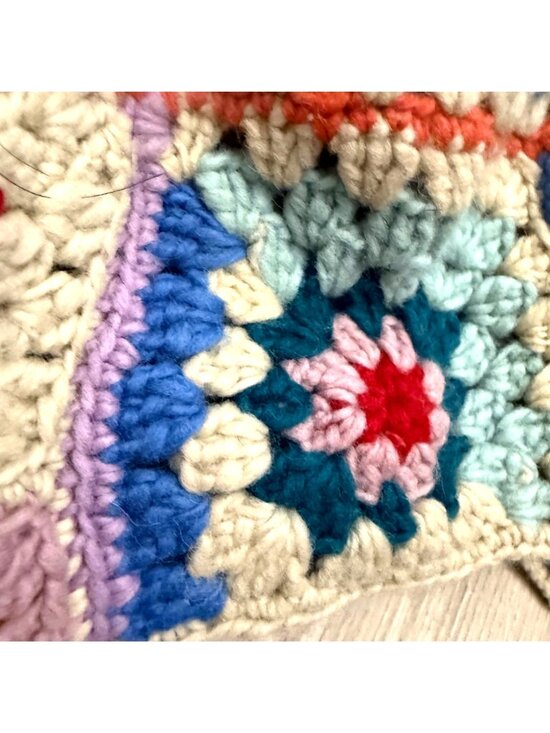 French Knot Women\'s Beanie Hat Beige Floral Woodstock Crochet Earflap Patchwork main image 5